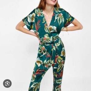 Zara leaf print wrap jumpsuit kimono style green size medium